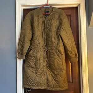 Gap upcycled lightweight puffer in great condition.
